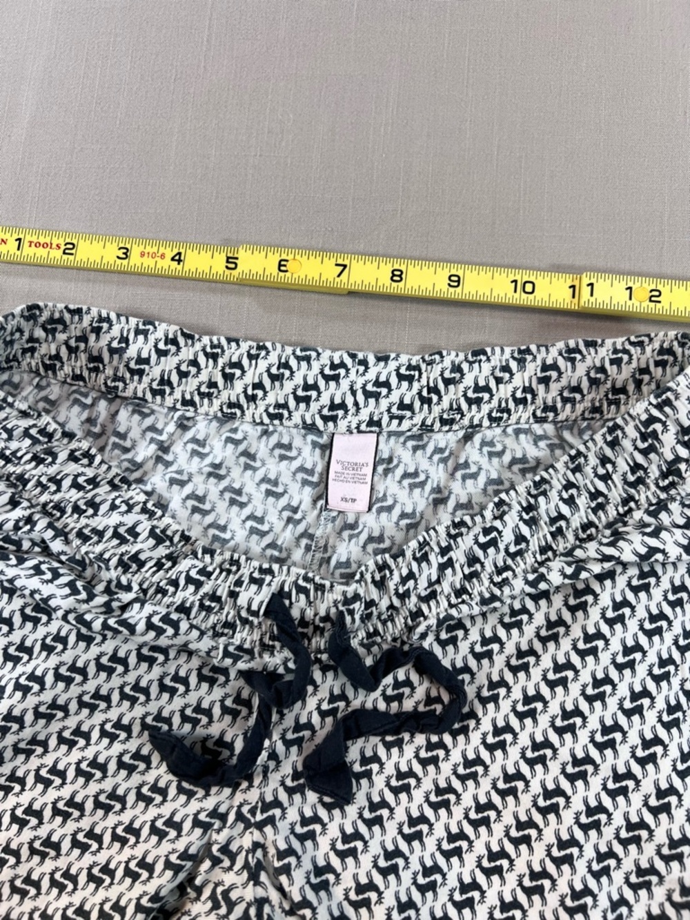 Victoria’s Secret Reindeer Print Pajama Pants - XS - Picture 6 of 11